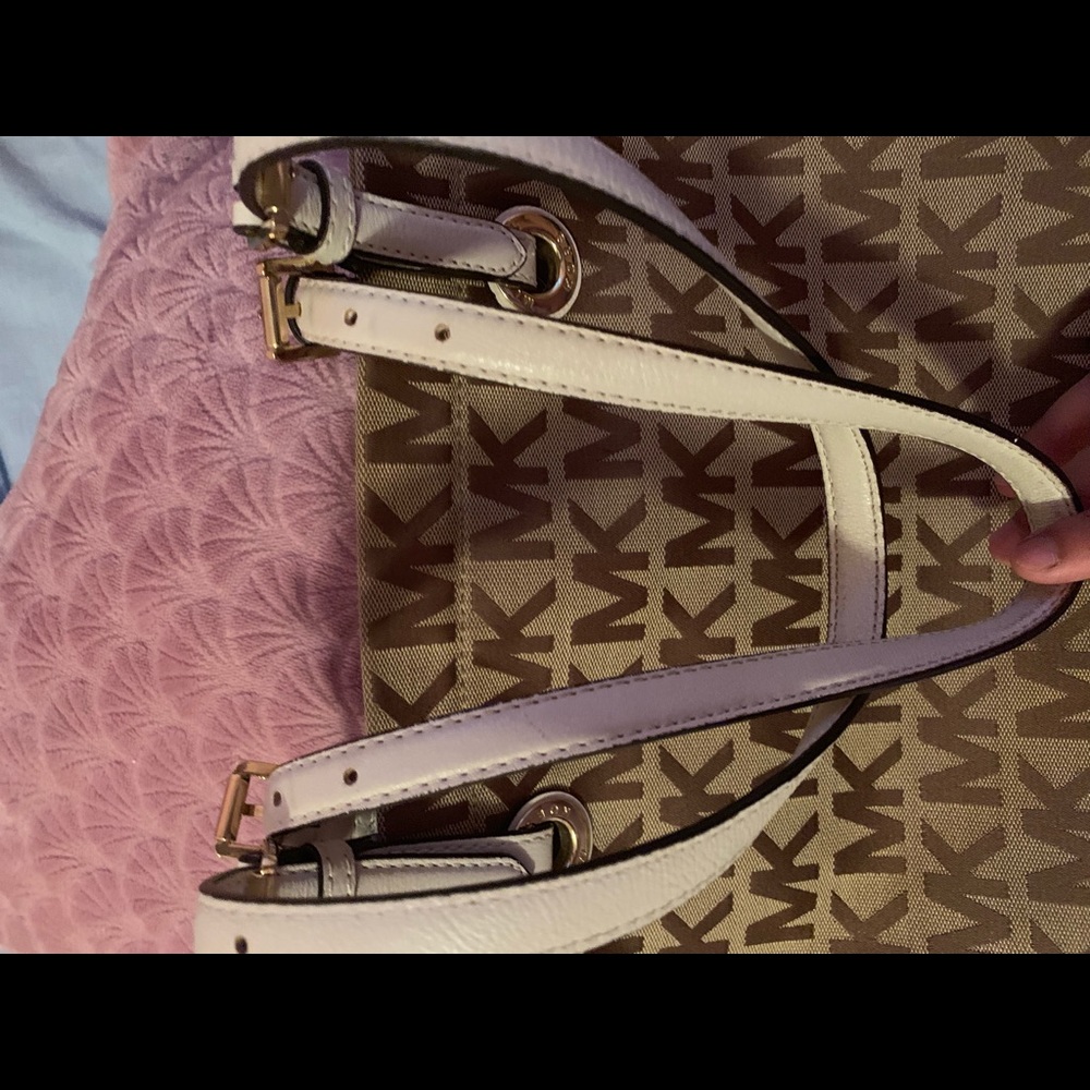 Michael Kors purse